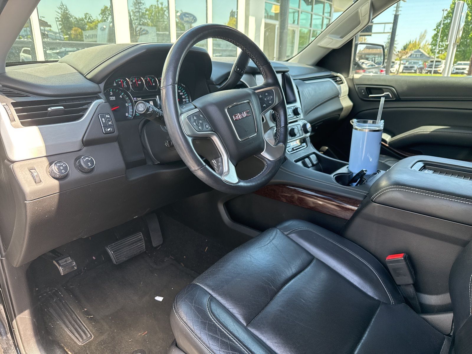 used 2017 GMC Yukon car, priced at $23,998
