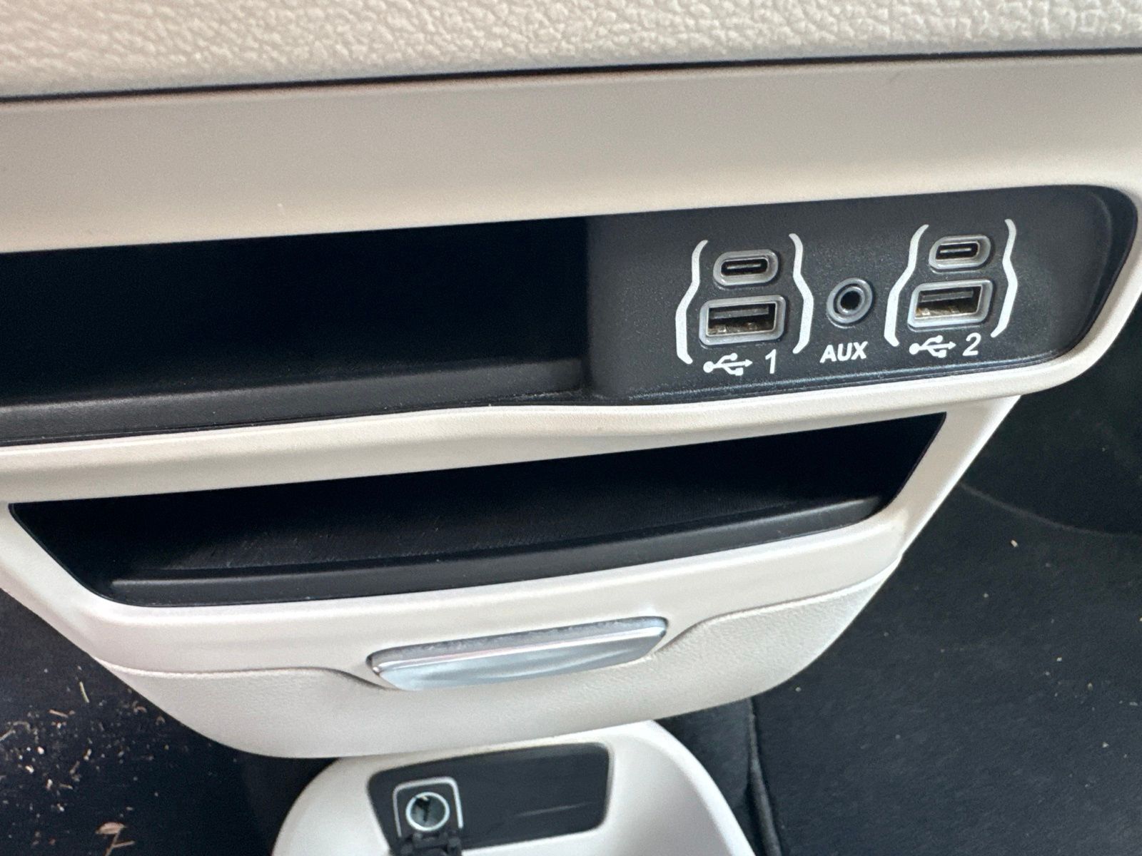 Used 2023 White Chrysler Touring L image 23