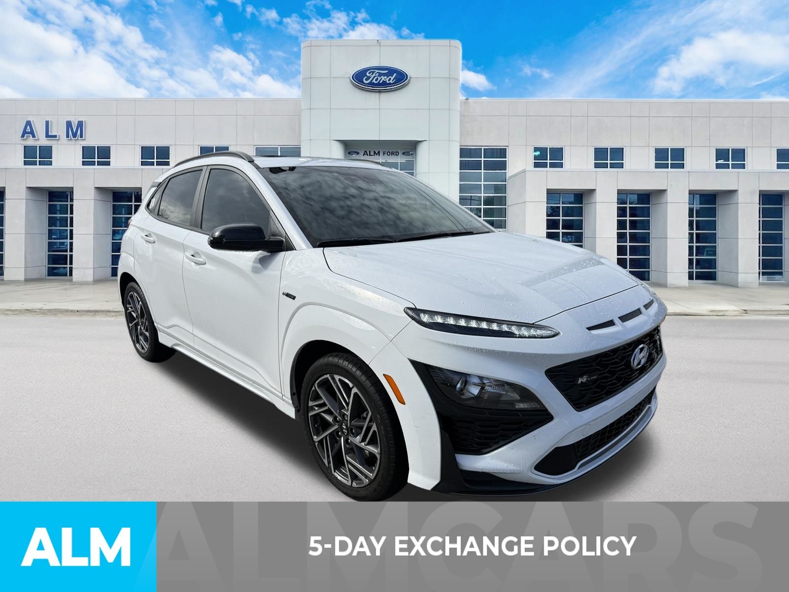 View vehicle photo 3