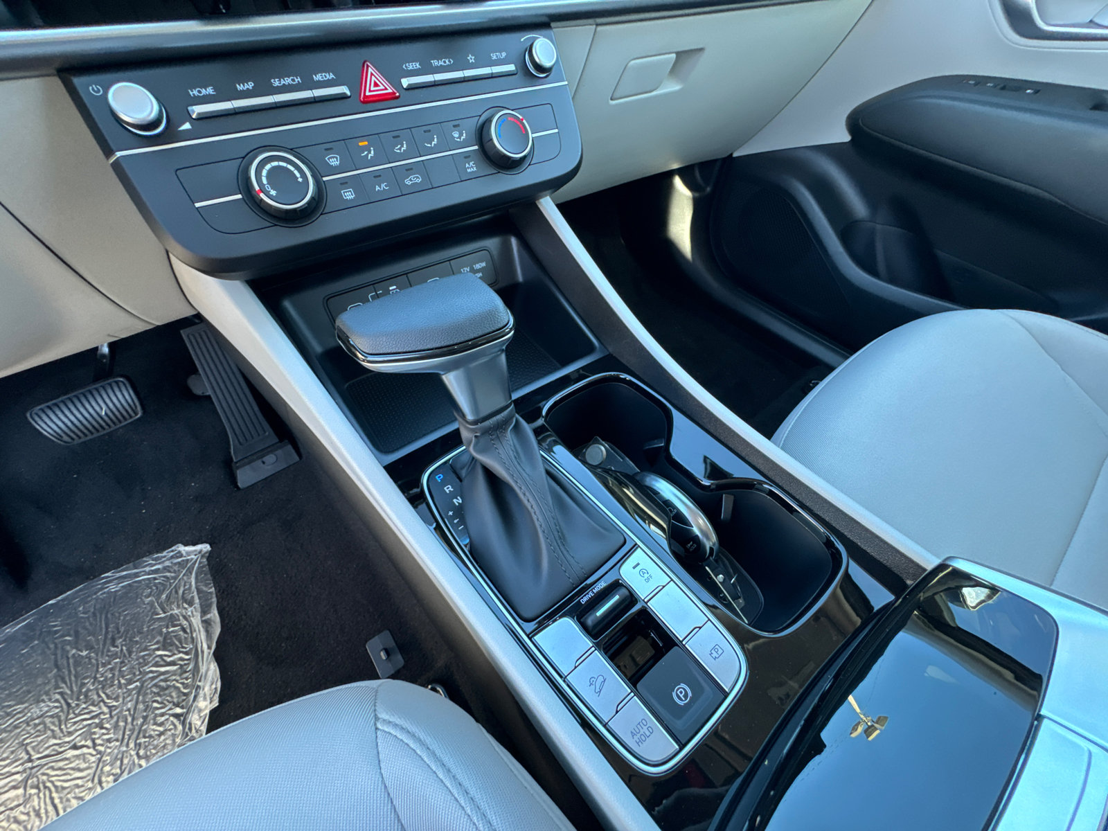 New 2026 Gray Hyundai SE image 31