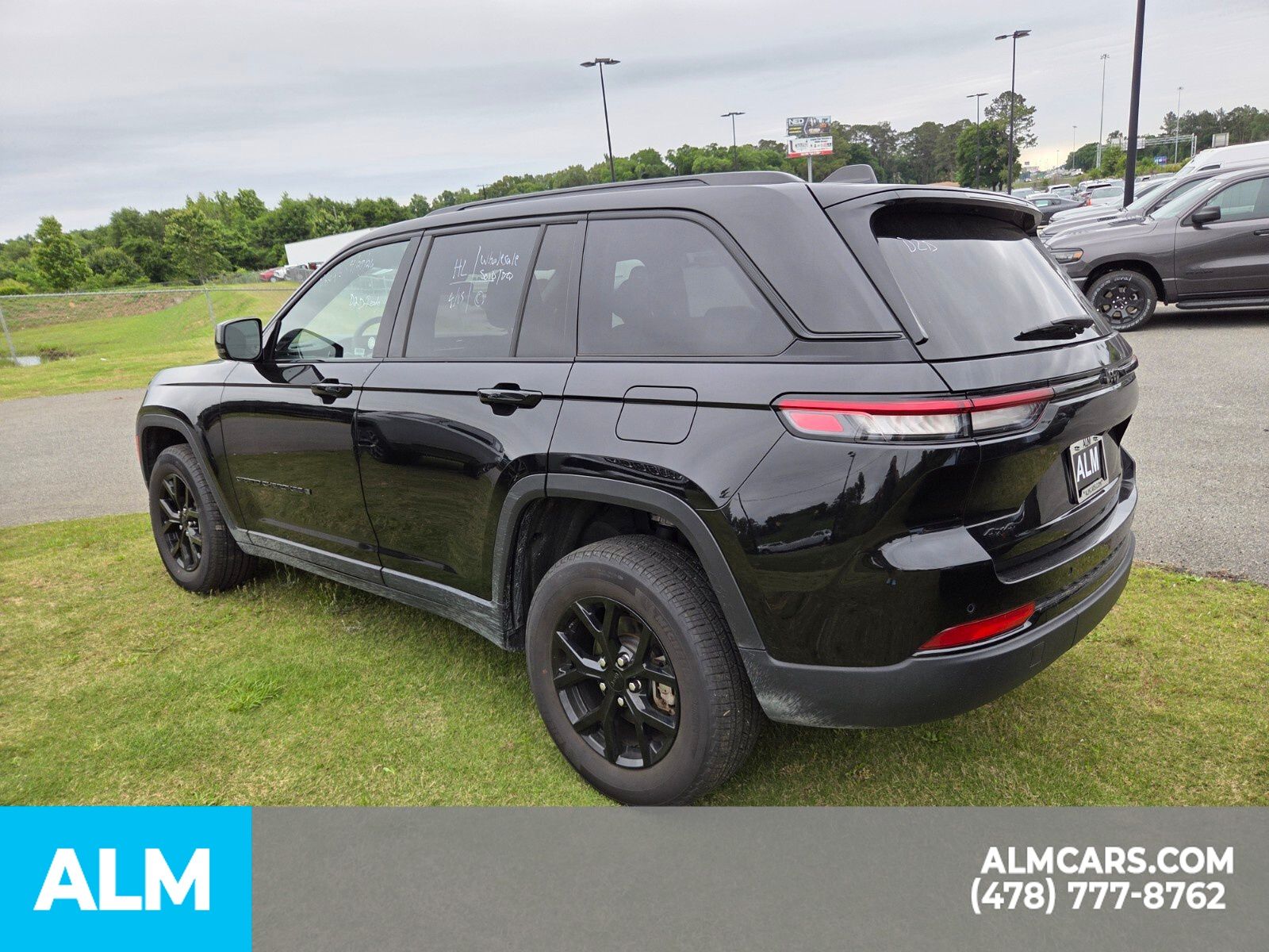 Used 2025 Black Jeep Altitude image 9