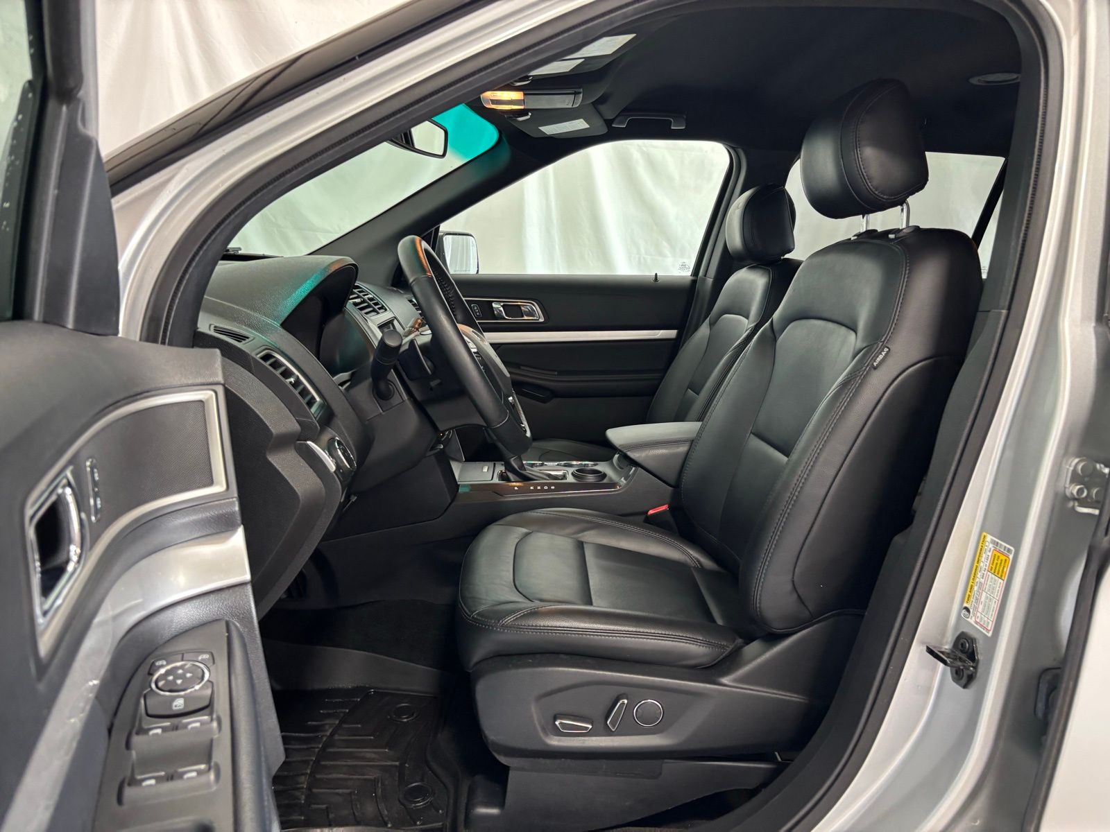 Used Car 2017 Ford Explorer  Xlt For Sale Under $20,000 In Austin, Texas