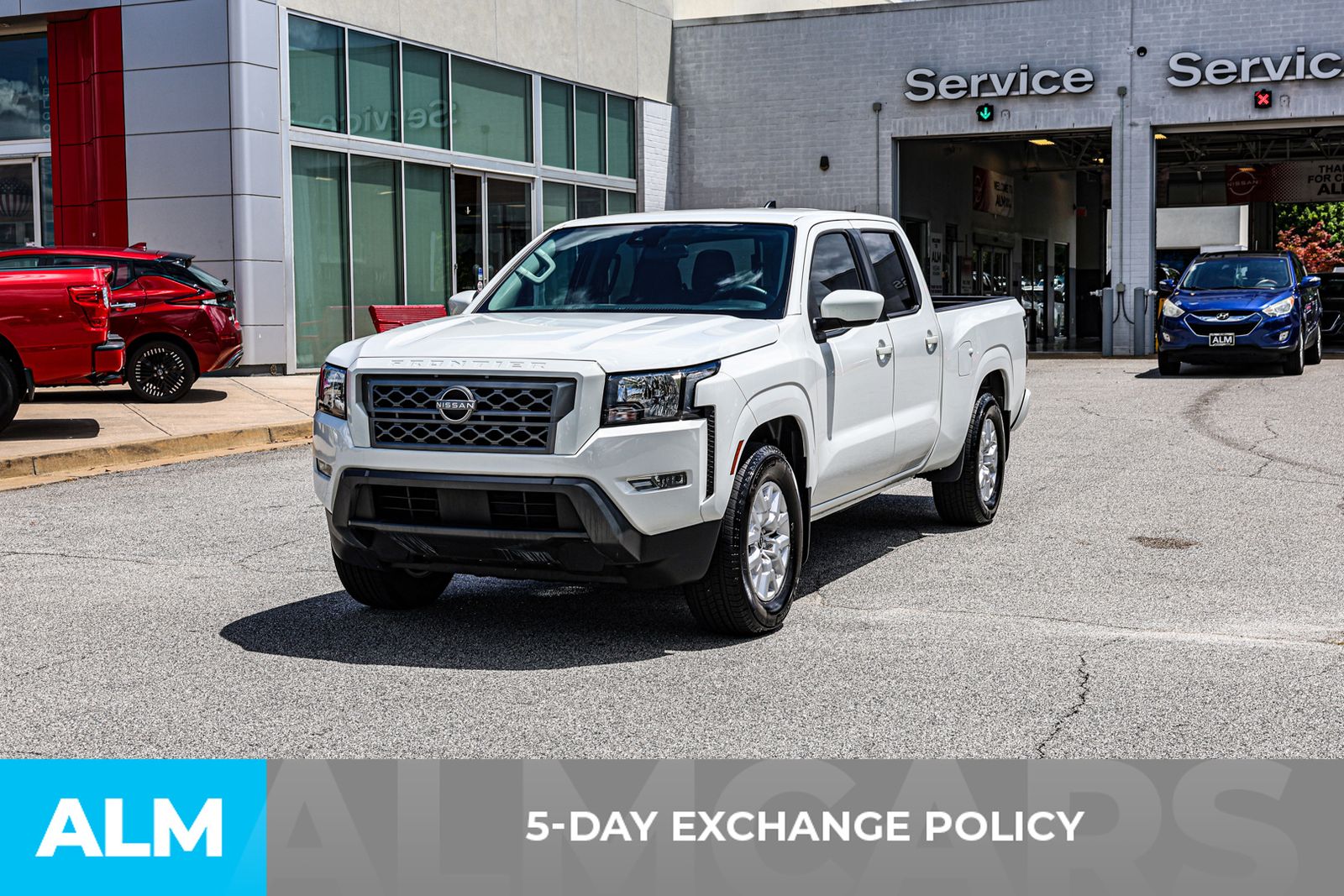 2024 Nissan Frontier SV photo 3