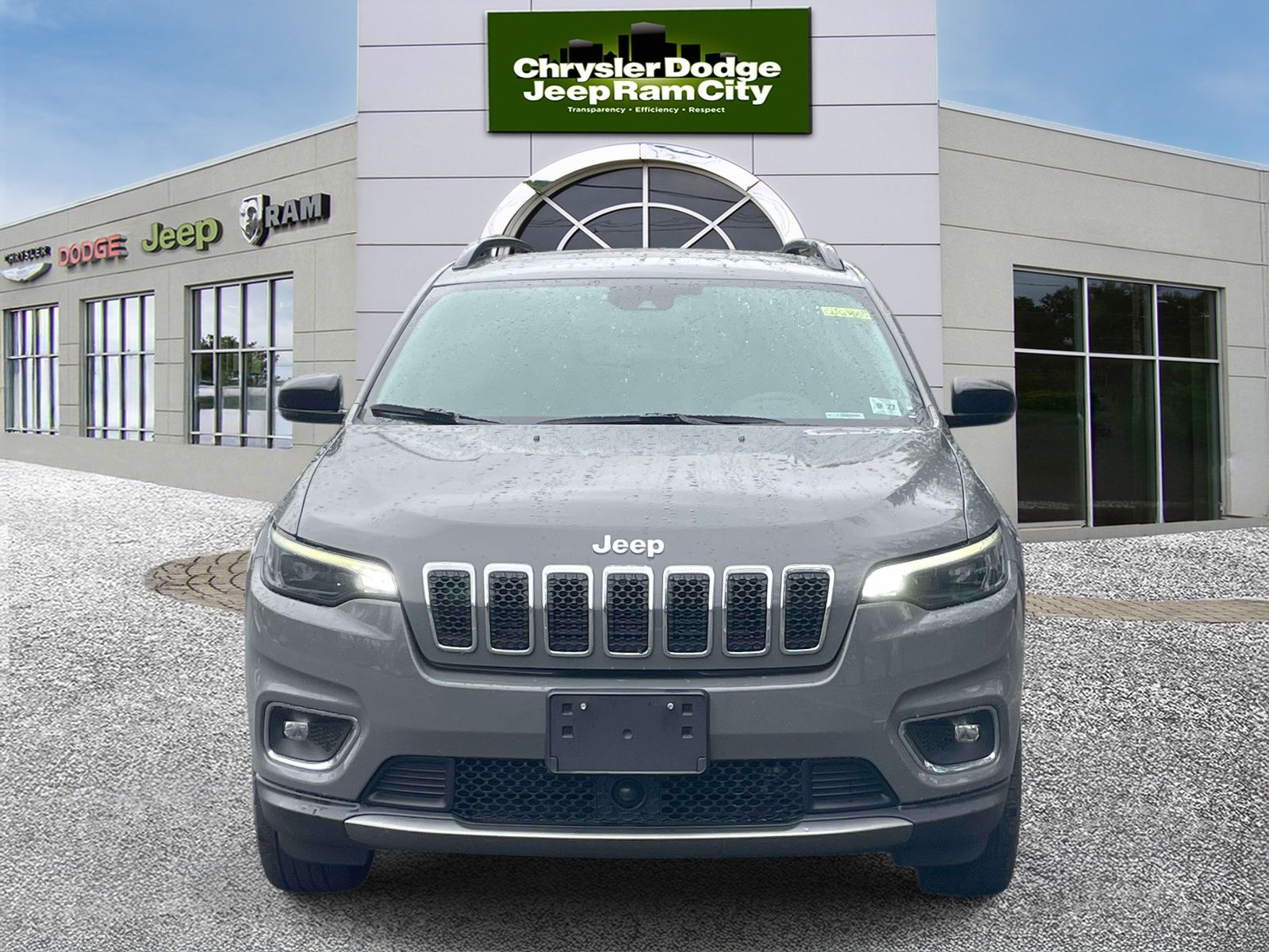 View vehicle photo 2