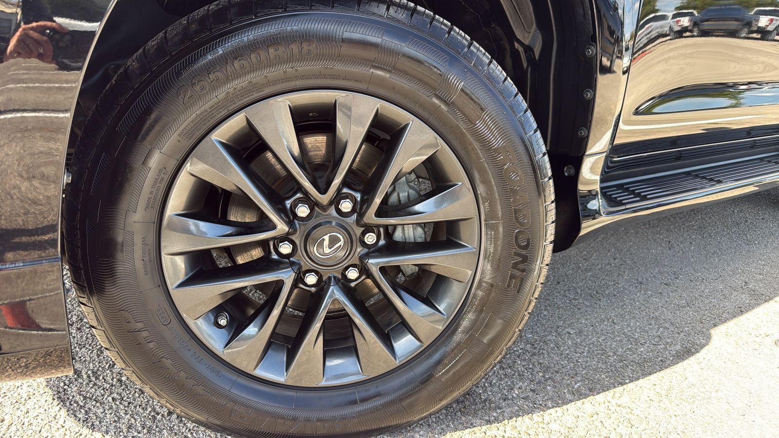 Used 2023 Black Lexus 460 image 29