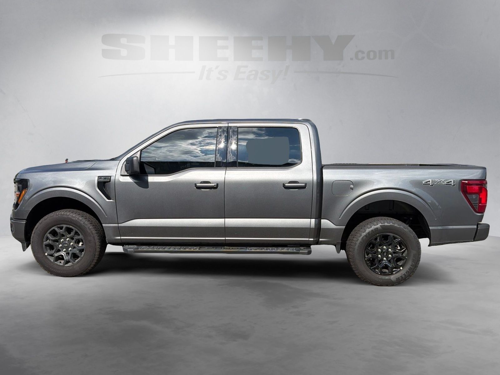Used 2025 Carbonized Gray Metallic Ford XLT image 15