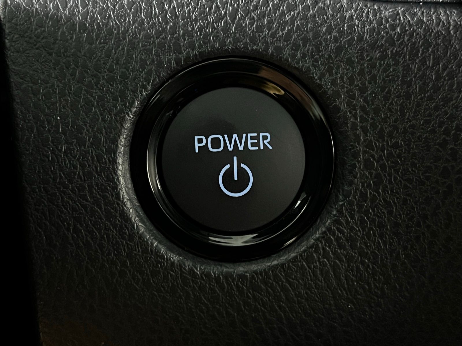 Thumbnail: 2025 Toyota Camry - 18