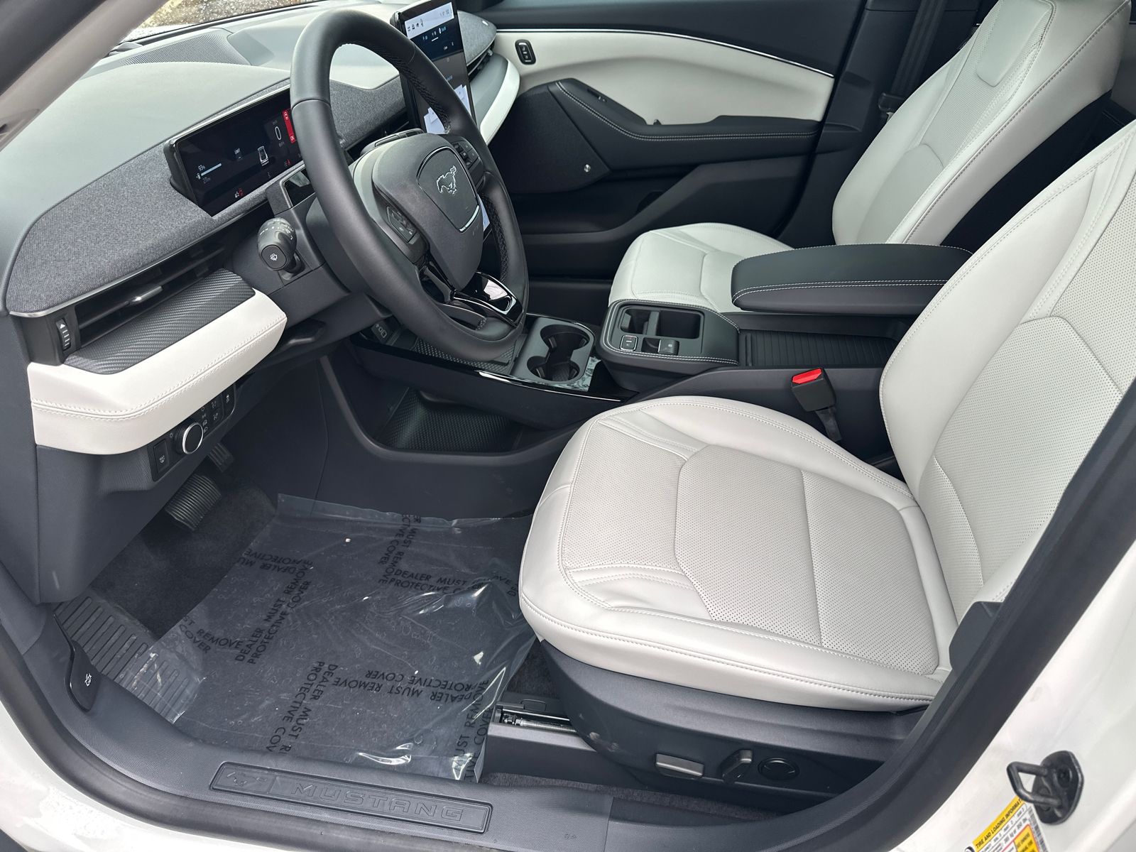 New 2026 Star White Metallic Tri-coat Ford Premium image 10