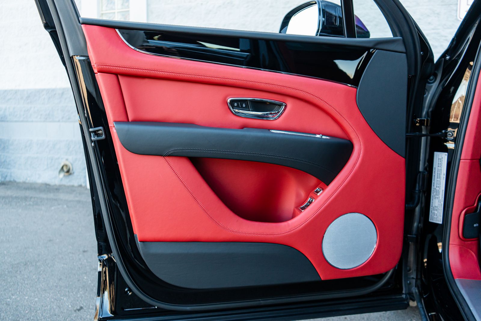2024 Bentley Bentayga Base - Photo 23