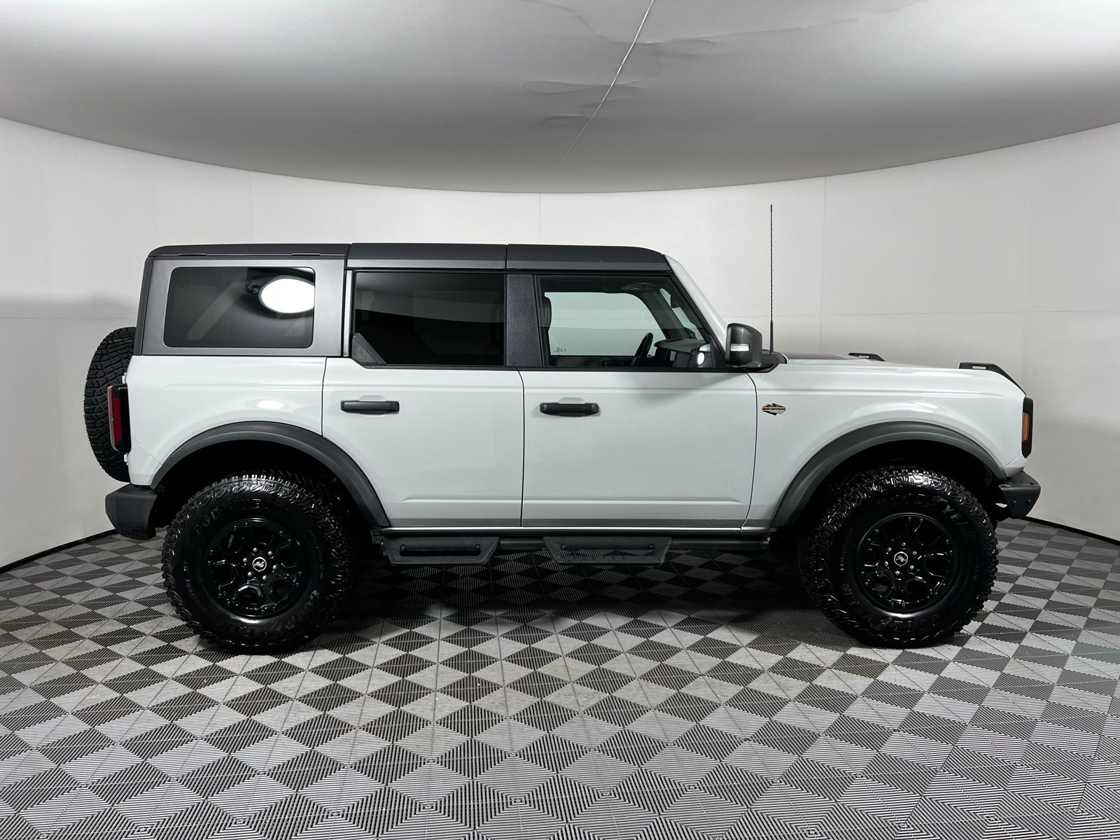 Thumbnail: 2024 Ford Bronco - 4