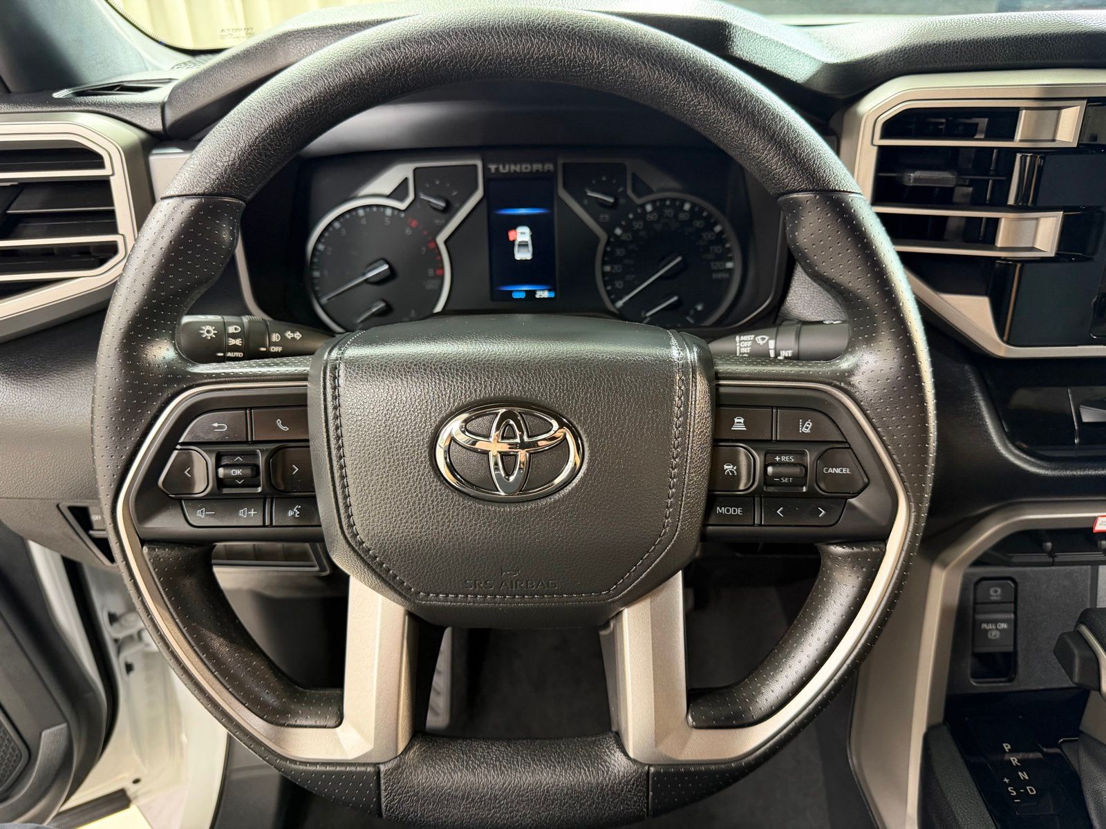 Used 2025 White Toyota SR5 image 14