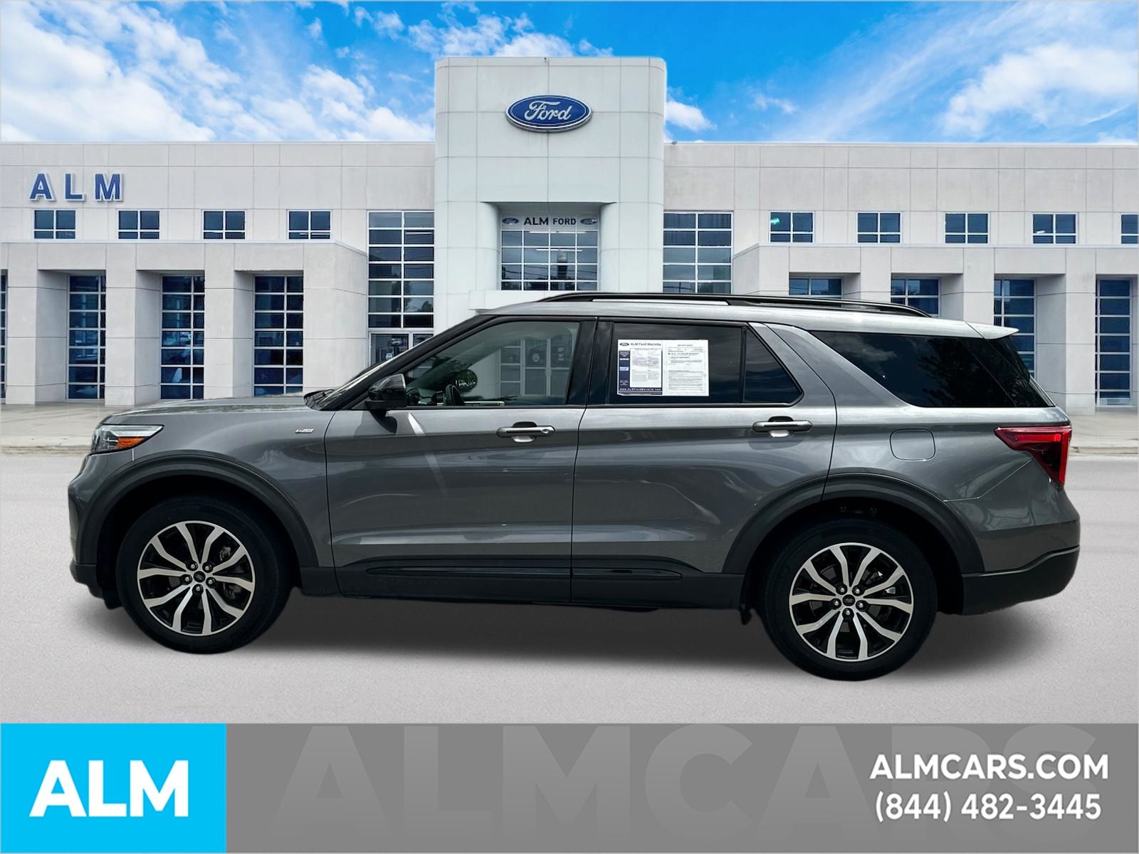 Used 2022 Carbonized Gray Metallic Ford ST-Line image 9