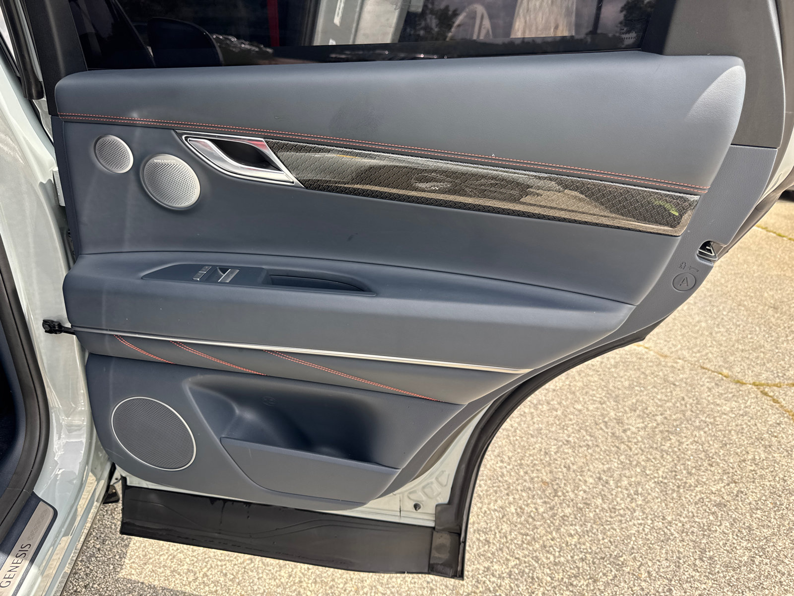 Used 2025 Blue Genesis 3.5T e-SC image 16