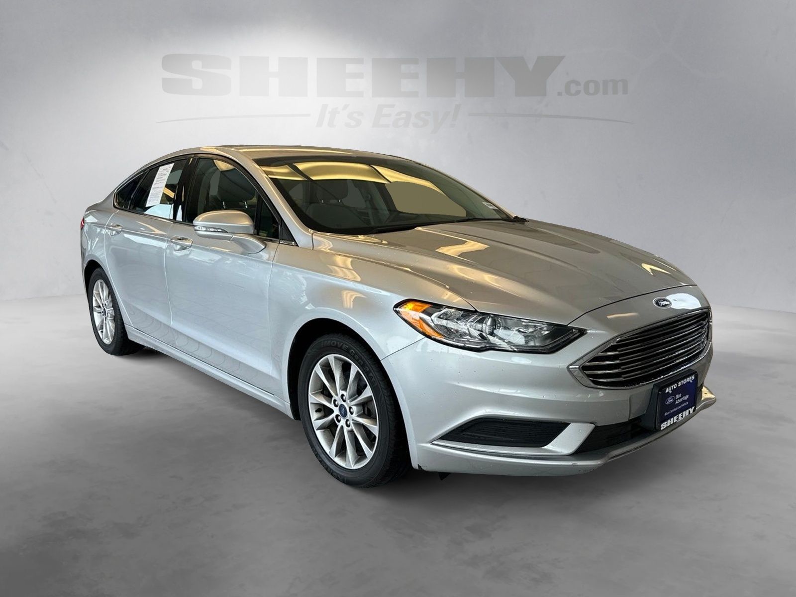 Certified Used 2017 Ingot Silver Ford SE image 2