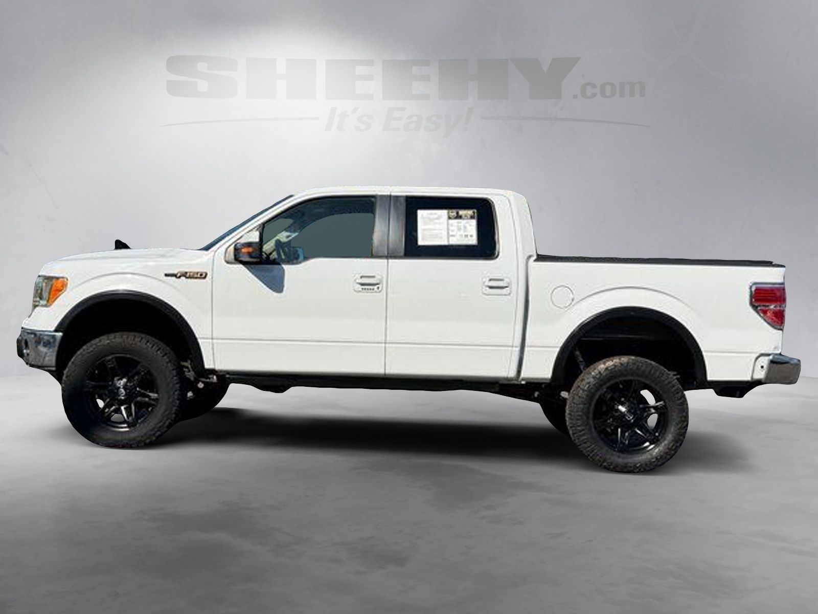 Used 2011 White Ford Lariat image 13