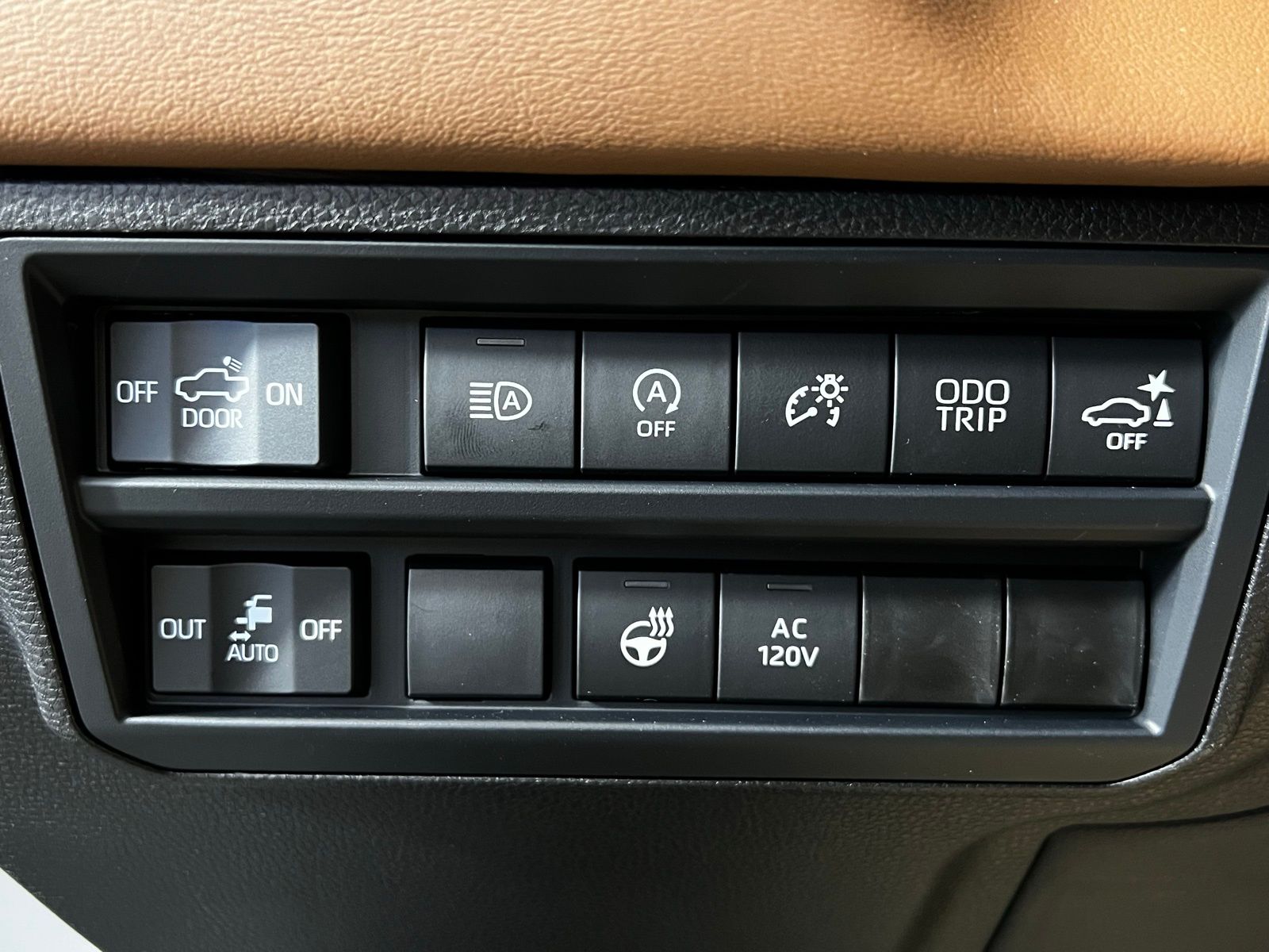 Thumbnail: 2026 Toyota Tundra - 18