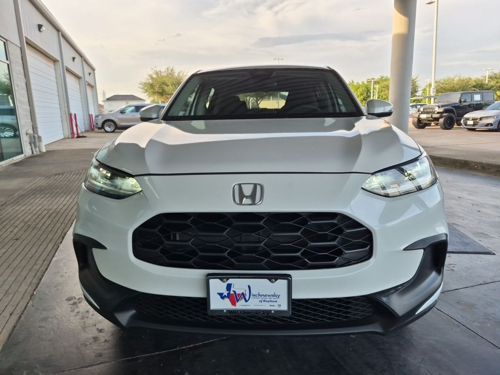 2025 Honda HR-V LX White at Martin Chrysler Dodge Jeep Ram