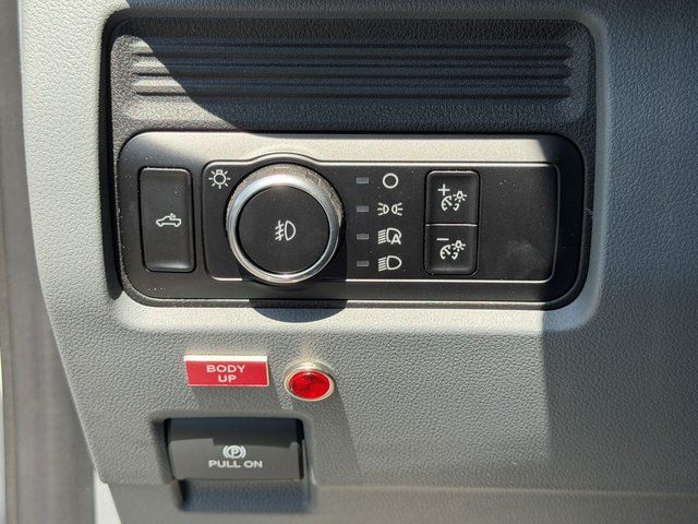 New 2025 Oxford White Ford XL image 30