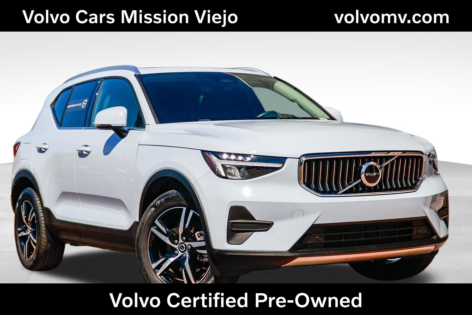 2025 Volvo XC40 B5 Core