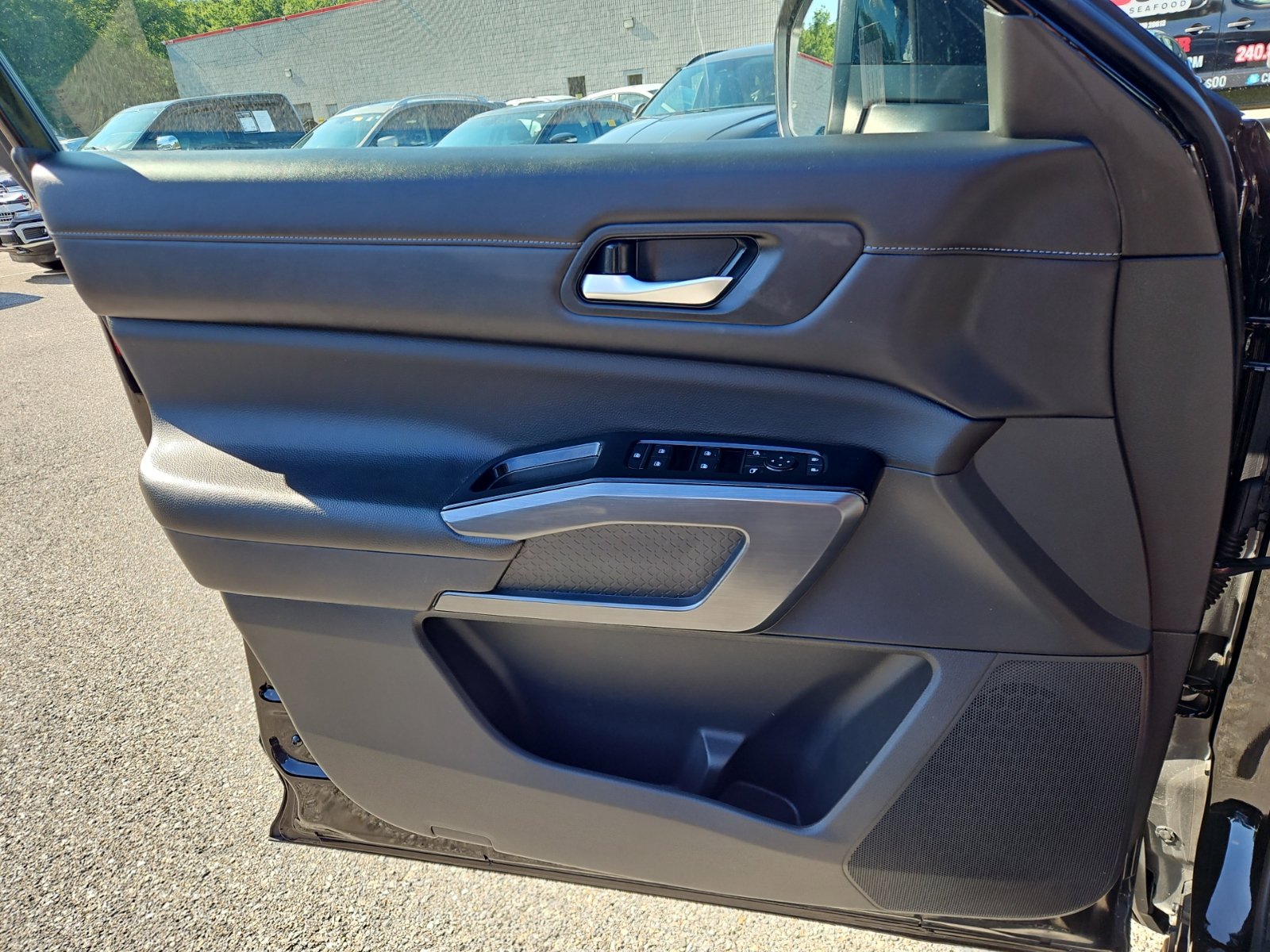 Used 2023 Black Nissan SL image 35