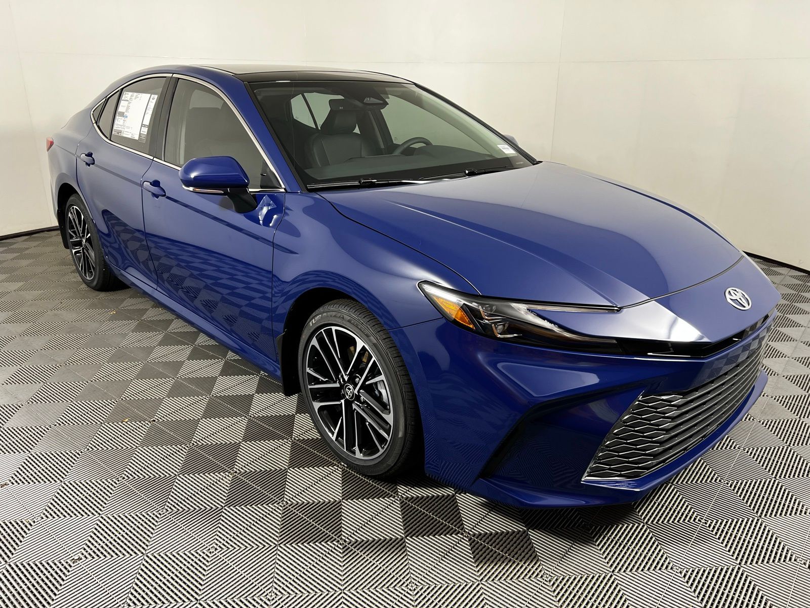 Thumbnail: 2025 Toyota Camry - 3