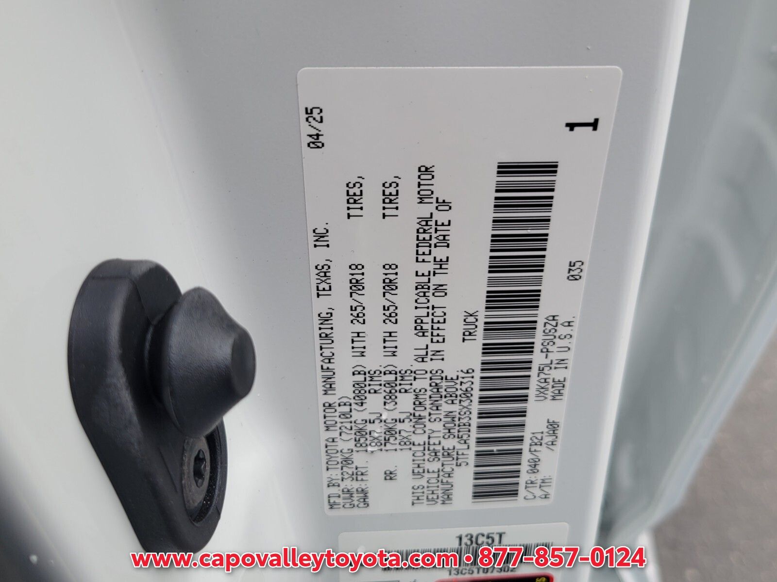 2025 Toyota Tundra SR5 - Photo 12