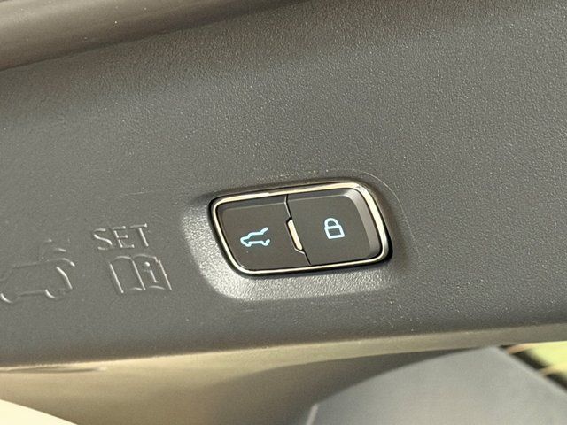 New 2026 Star White Metallic Tri-Coat Ford King Ranch image 15