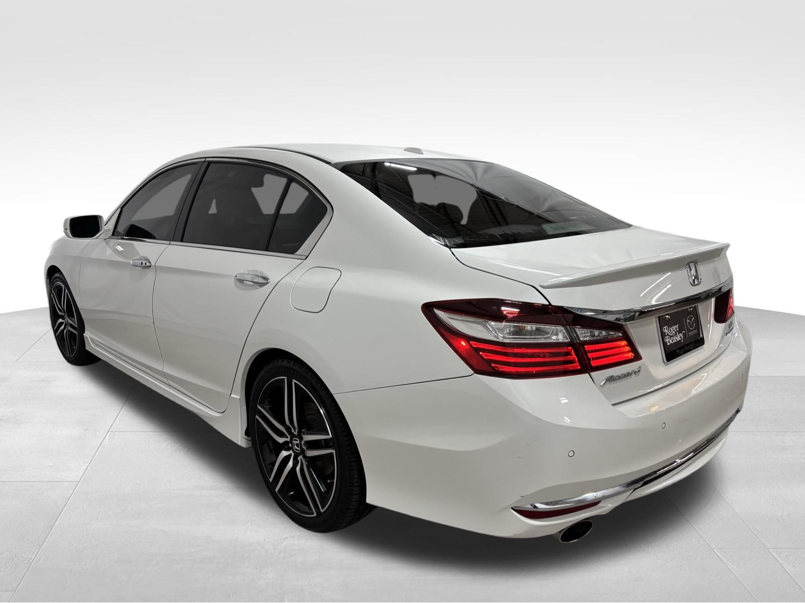 Used Car 2017 Honda Accord  Touring For Sale Under $25,000 In Austin, Texas