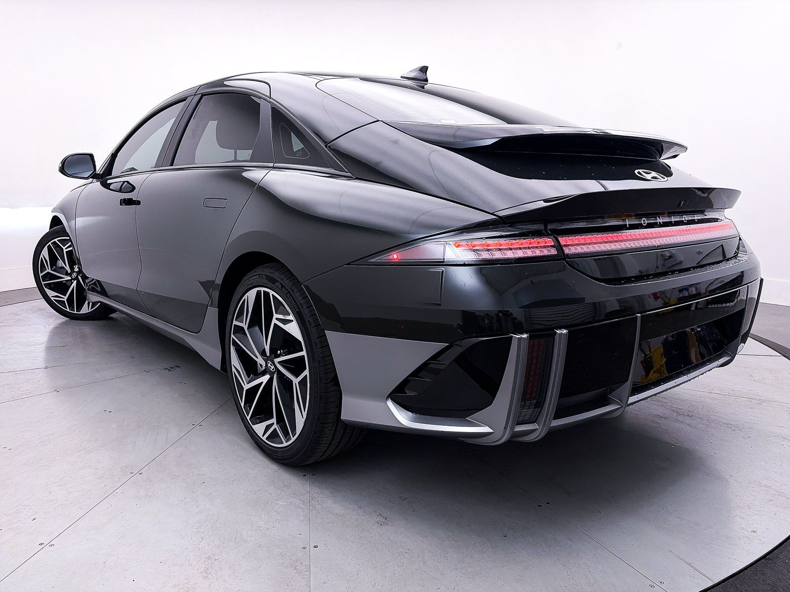 Used 2024 Hyundai IONIQ 6 SEL with VIN KMHM34AA6RA057328 for sale in Scottsdale, AZ