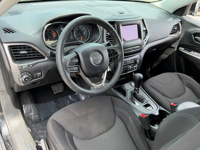 Used 2019 Diamond Black Jeep Latitude image 32