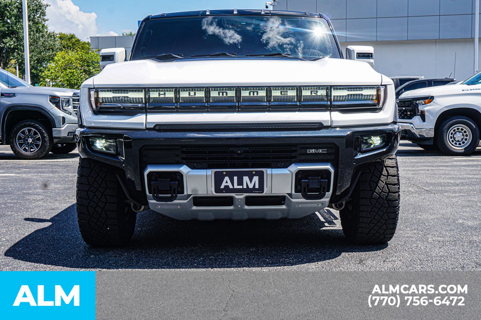 Used 2024 White GMC 2X image 11