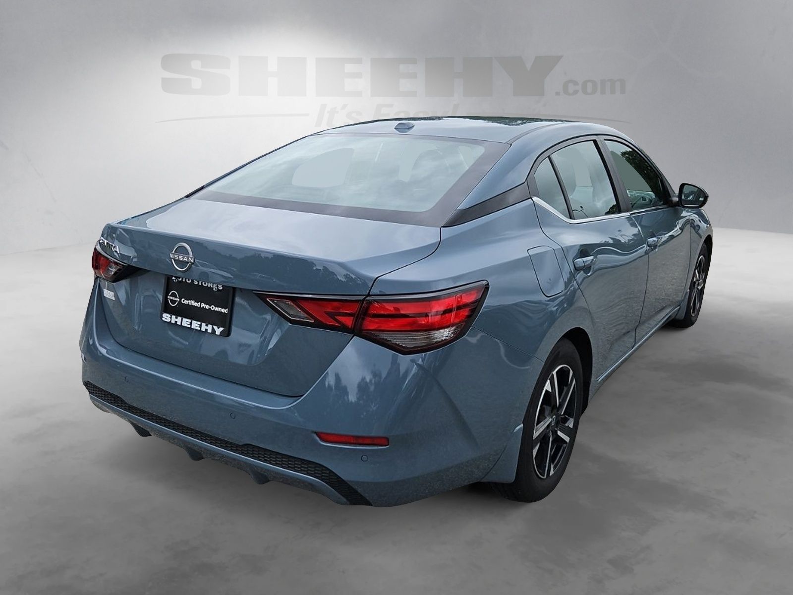 Used 2025 Gray Nissan SV image 12