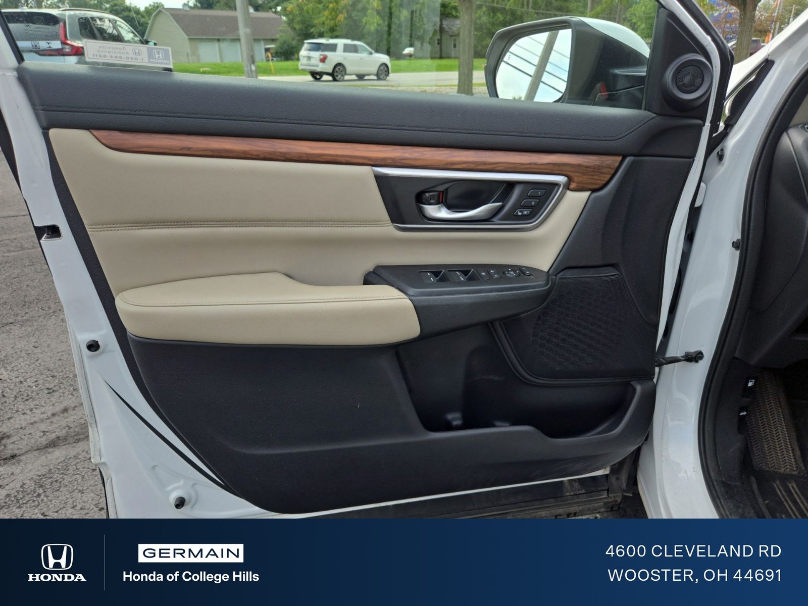 Used 2021 White Honda EX-L image 19