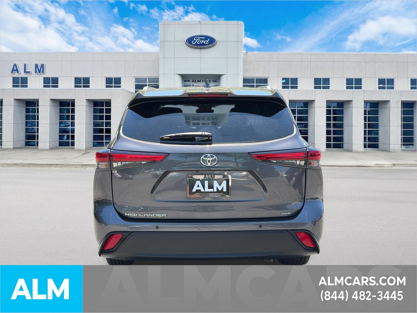 Used 2022 Gray Toyota XLE image 6