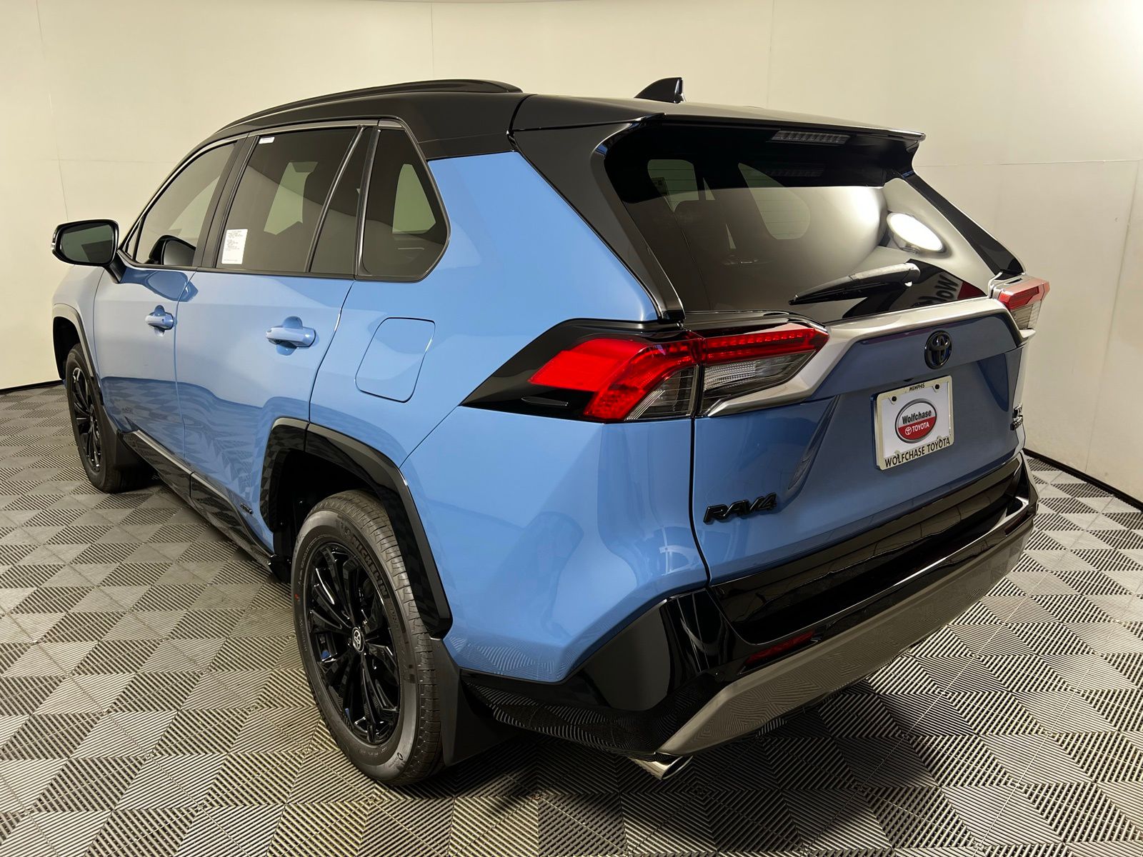 Thumbnail: 2025 Toyota RAV4 - 7