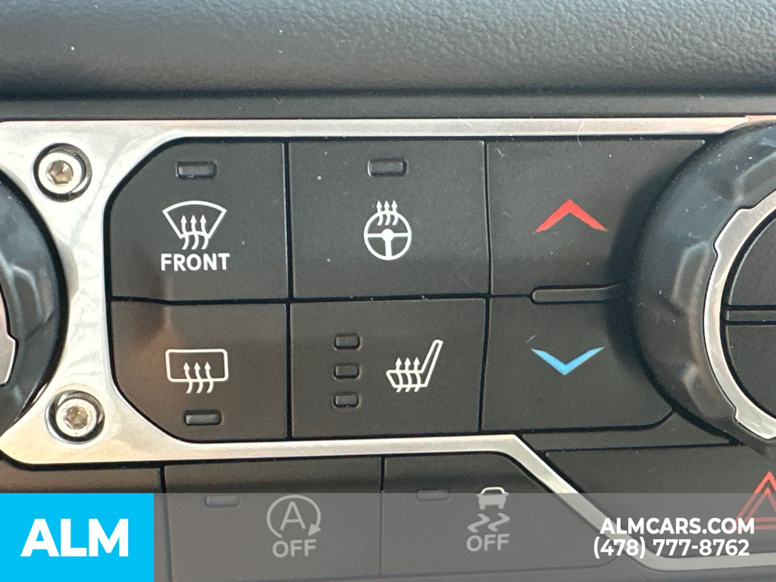 Used 2025 Gray Jeep Sahara image 35