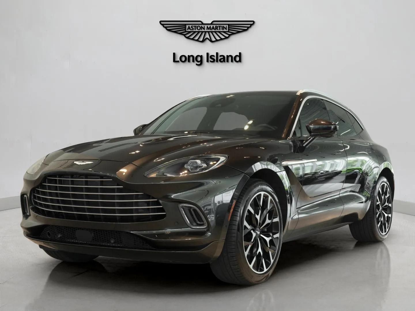 2024 Aston Martin DBX 4.0 V8 AWD's photo