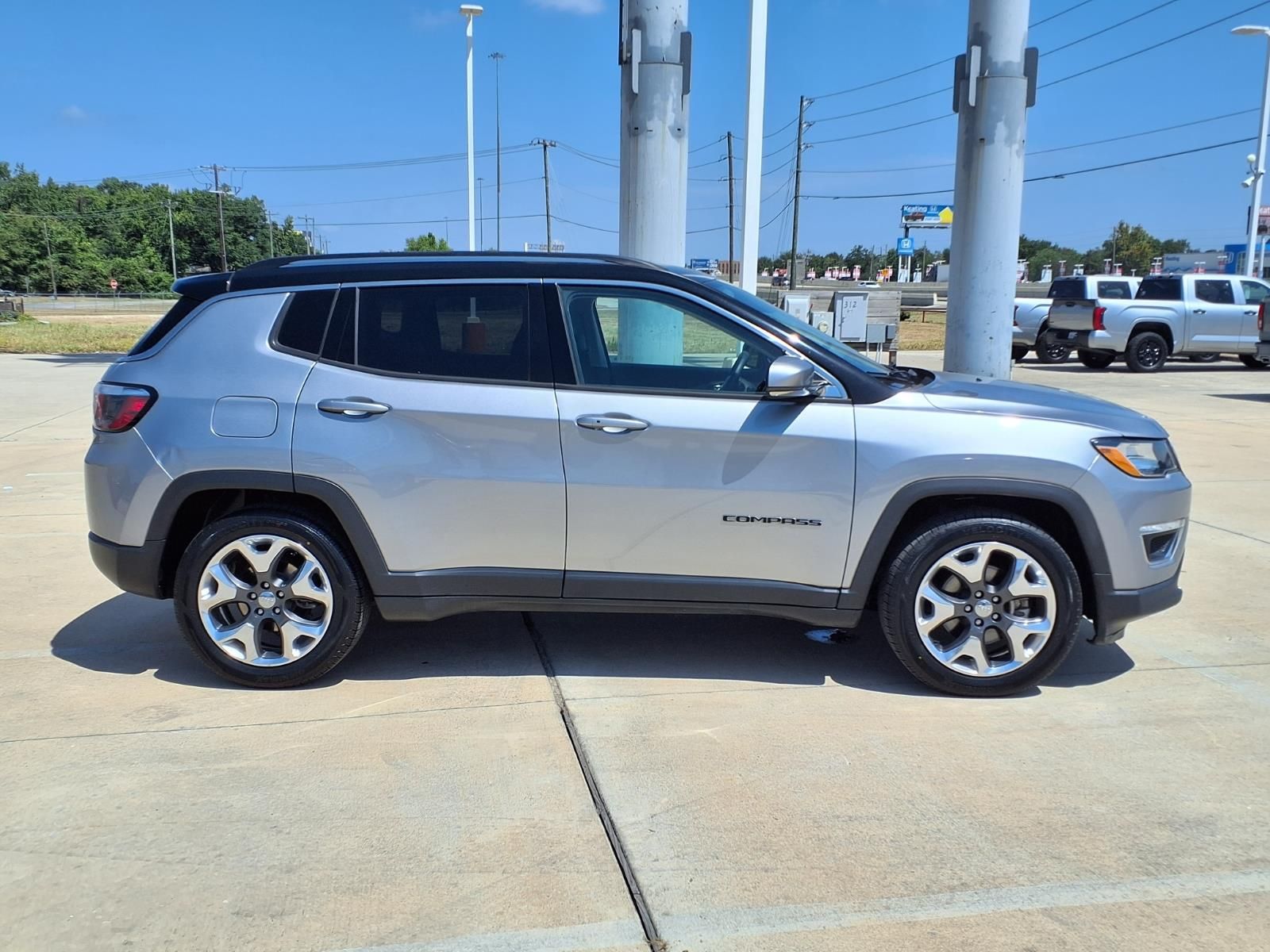 2019 Jeep Compass Limited Silver at Bravo Nissan