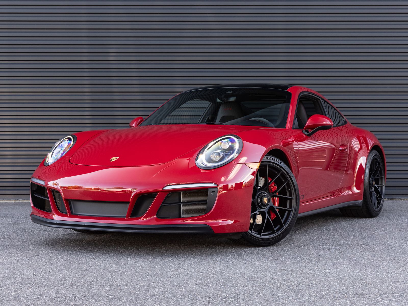 Carmine Red 2019 Porsche 911 Coupe Rear-Wheel Drive 7-Speed Automatic