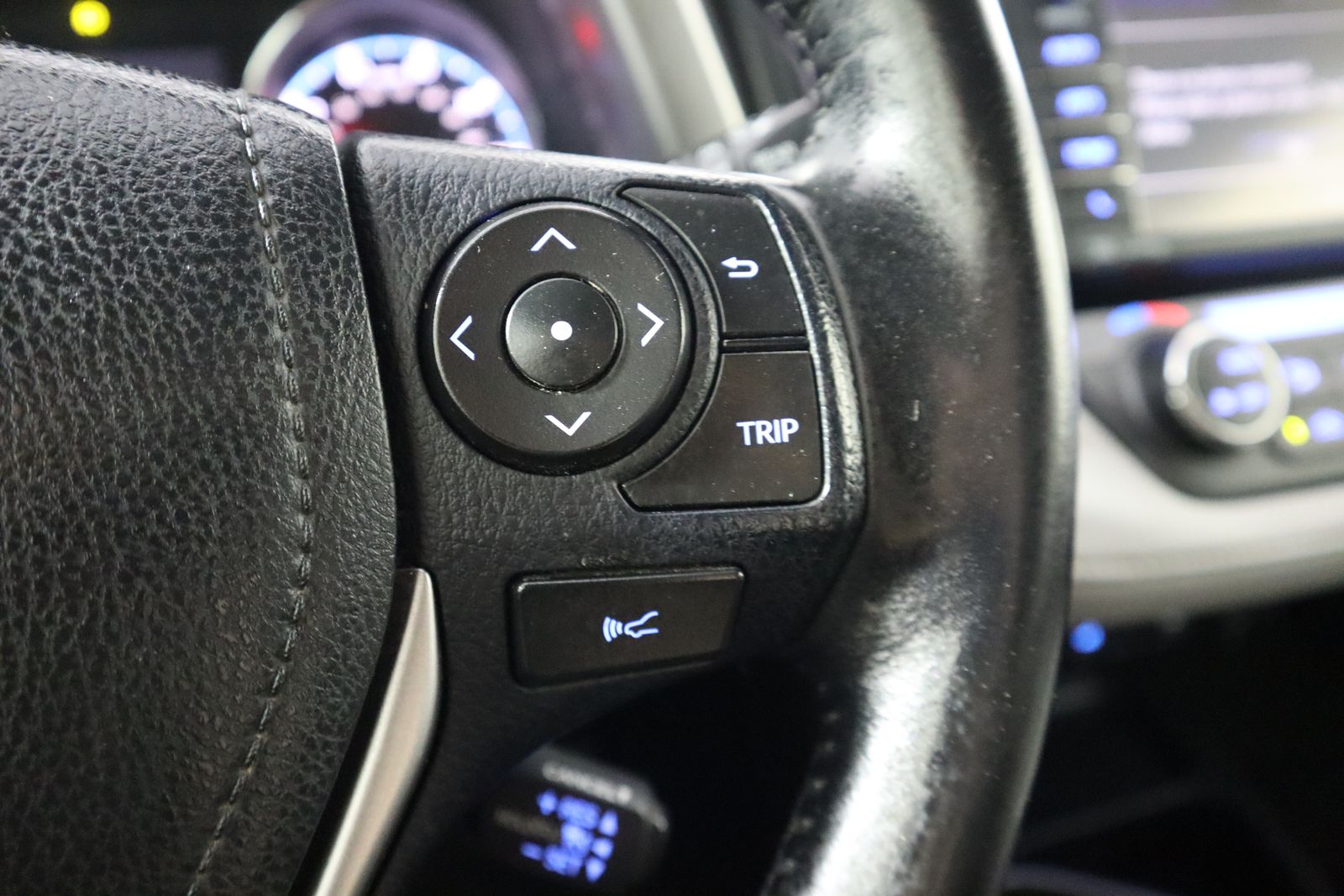 2017 Toyota RAV4 Hybrid Limited photo