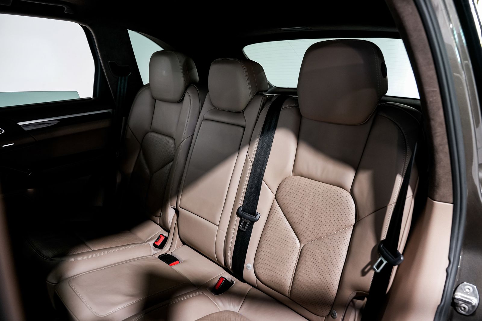 2013 Porsche Cayenne Turbo — photo 39