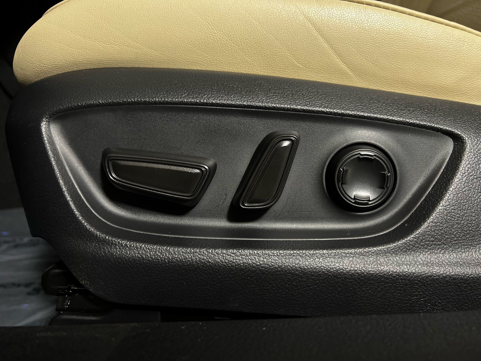 Thumbnail: 2020 Toyota Avalon - 14