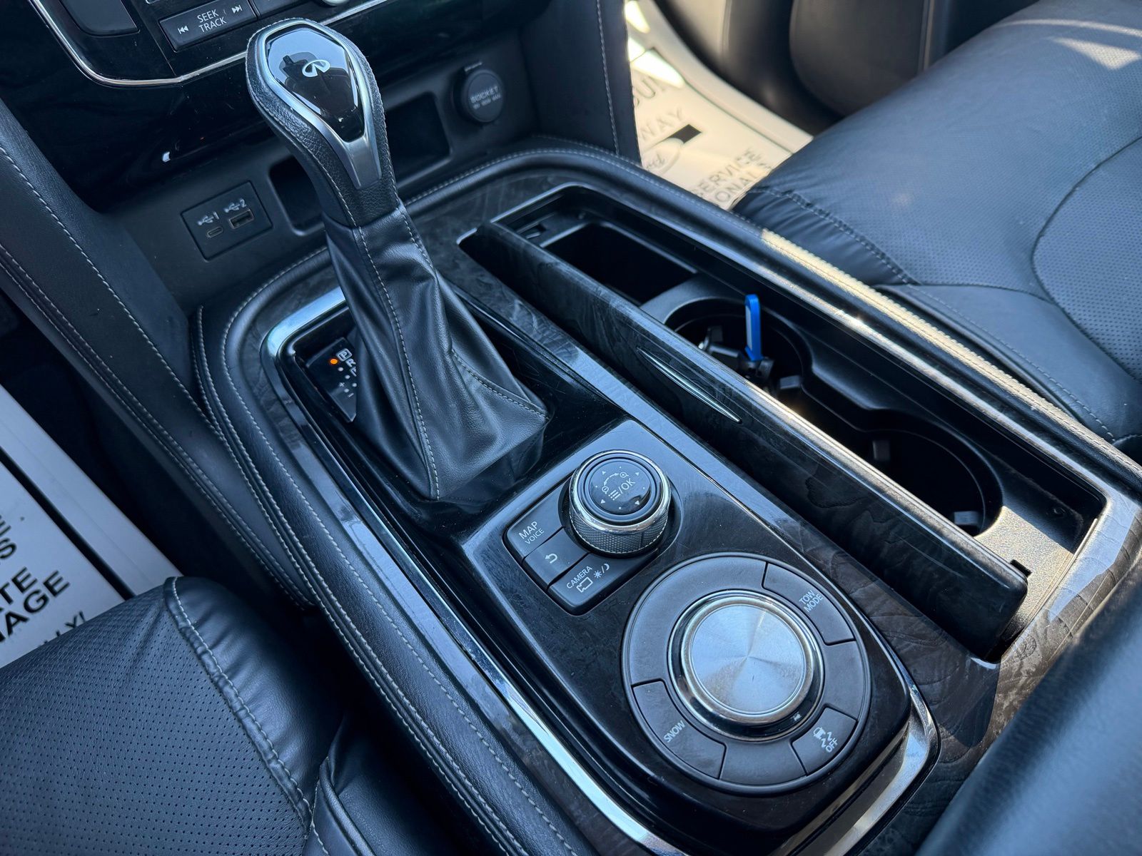 2020 INFINITI QX80 image 25