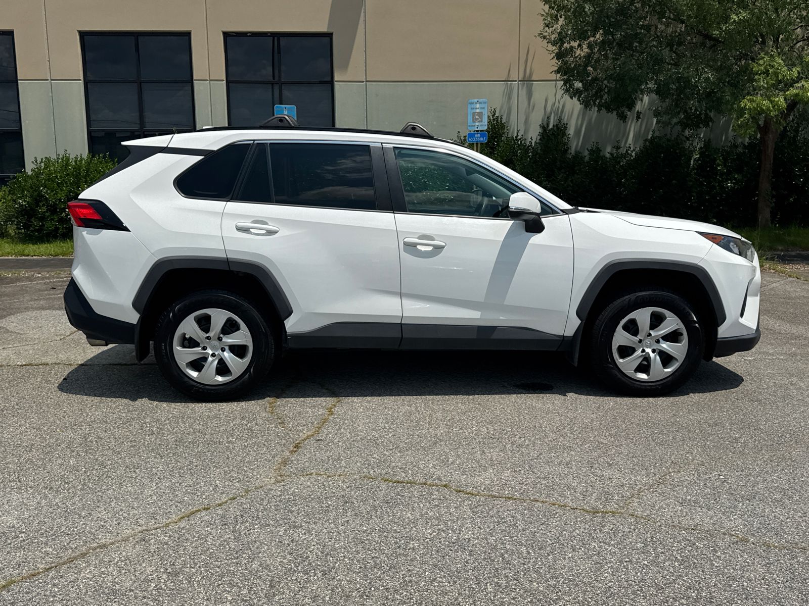 Used 2019 White Toyota LE image 4