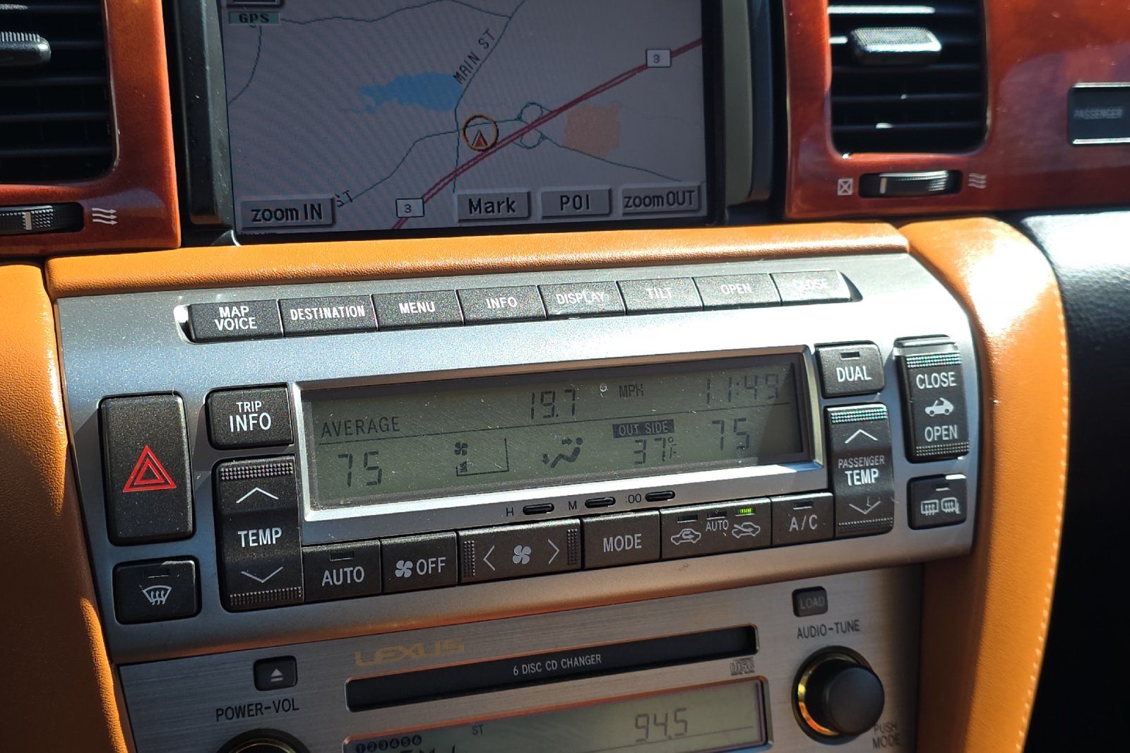 Used 2002 White Gold Crystal Lexus 430 image 18