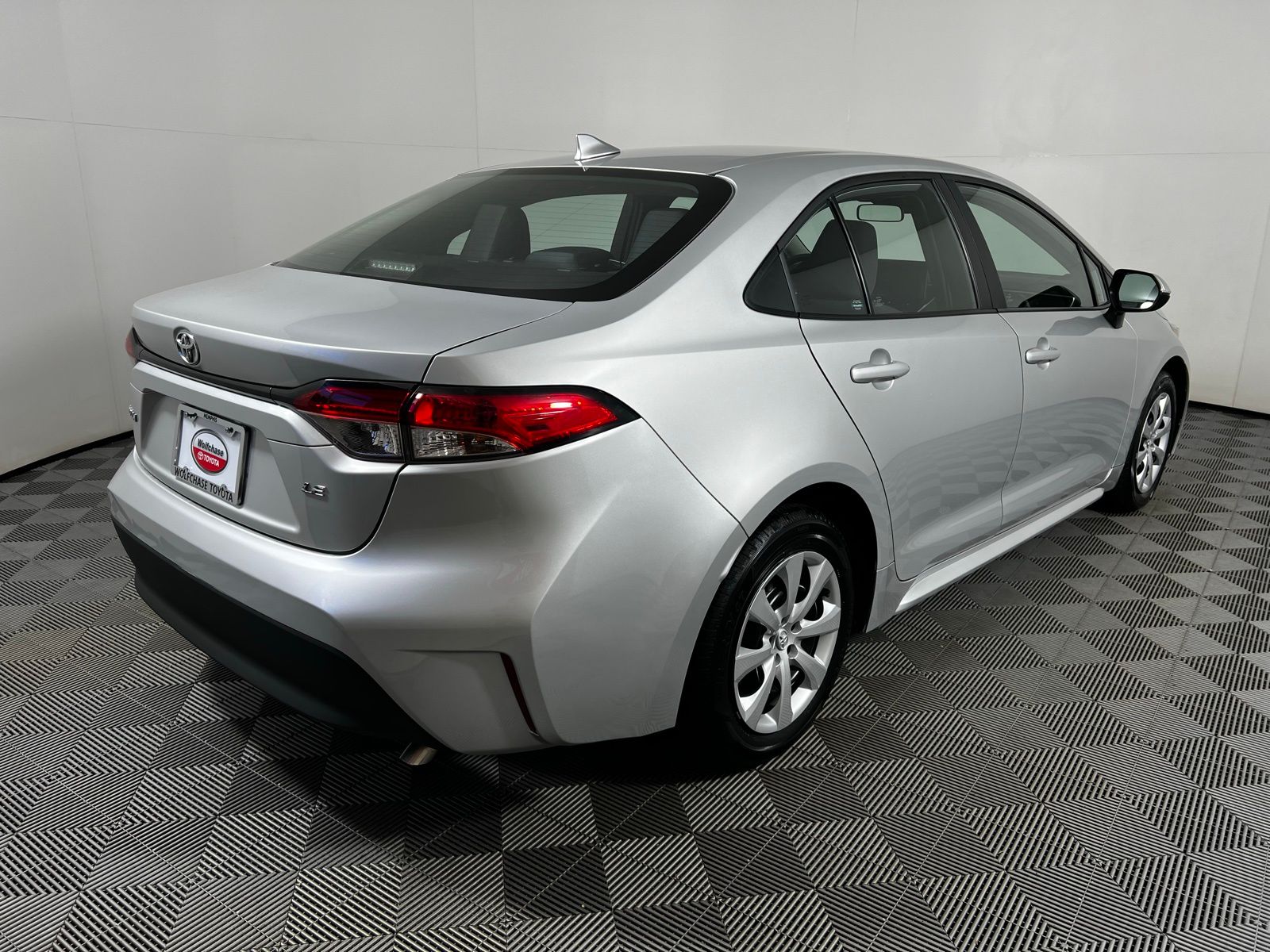 2023 Toyota Corolla LE 5