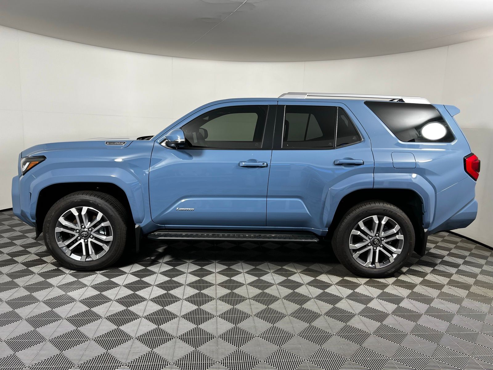 Thumbnail: 2025 Toyota 4Runner - 8