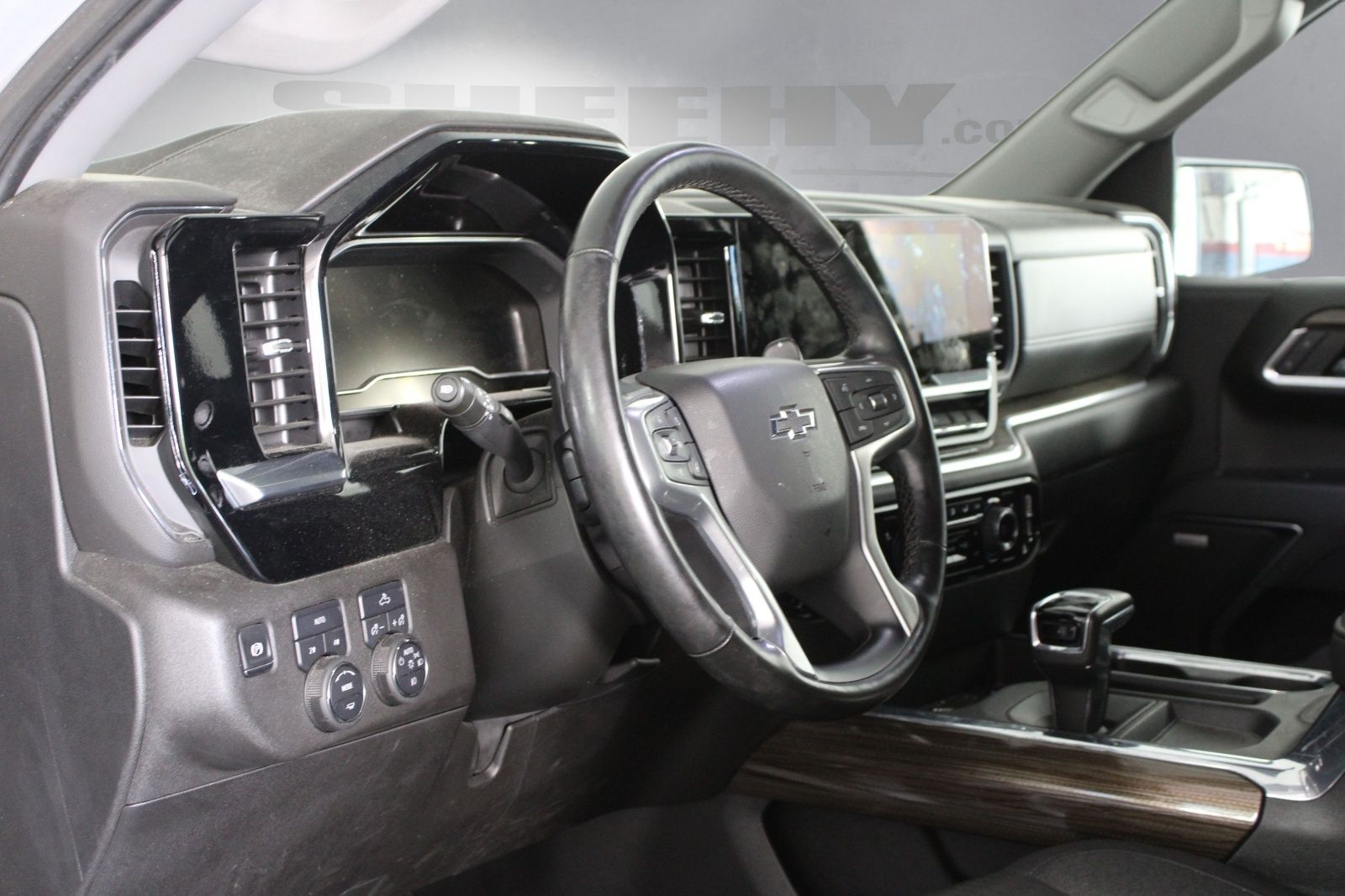 Used 2024 Gray Chevrolet RST image 3
