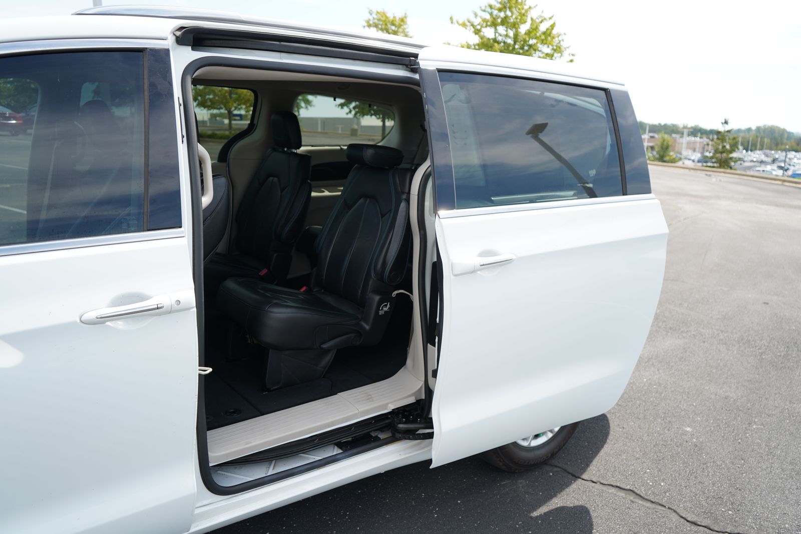 2021 Chrysler Pacifica Touring L 8