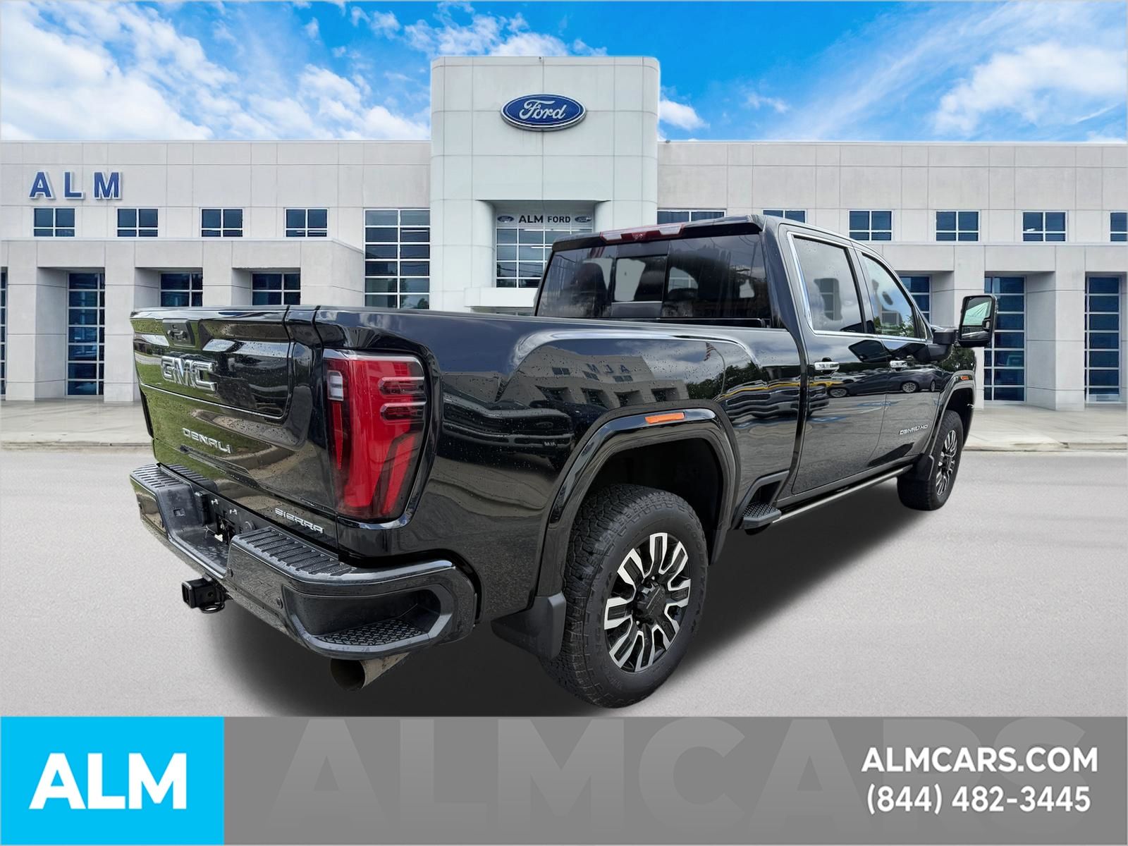 Used 2024 Onyx Black GMC Denali Ultimate image 8